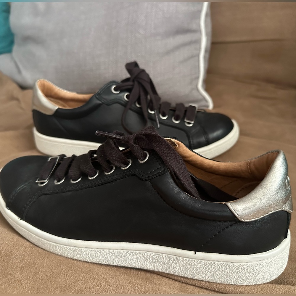 Ugg sneakers